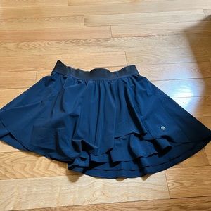 Court Rival lululemon navy skirt